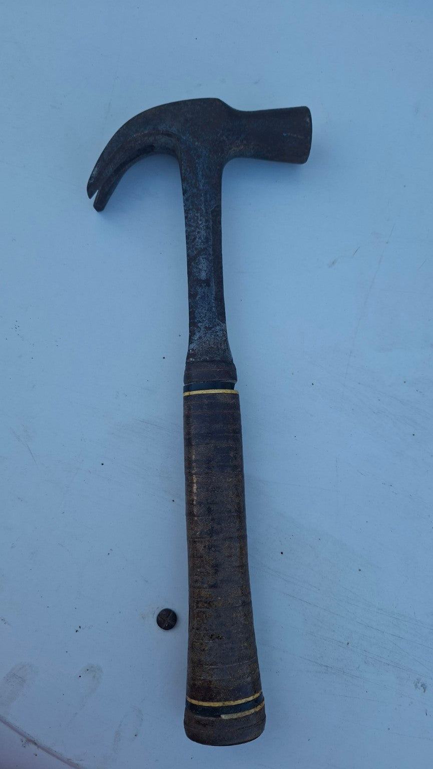 Estwing 26 oz leather grip hammer