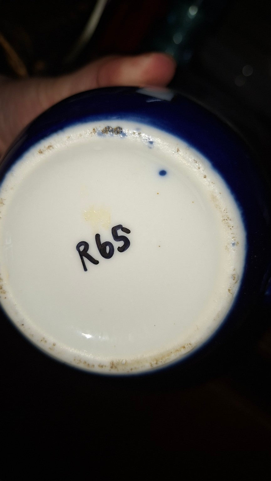 Teapot base showing no maker mark